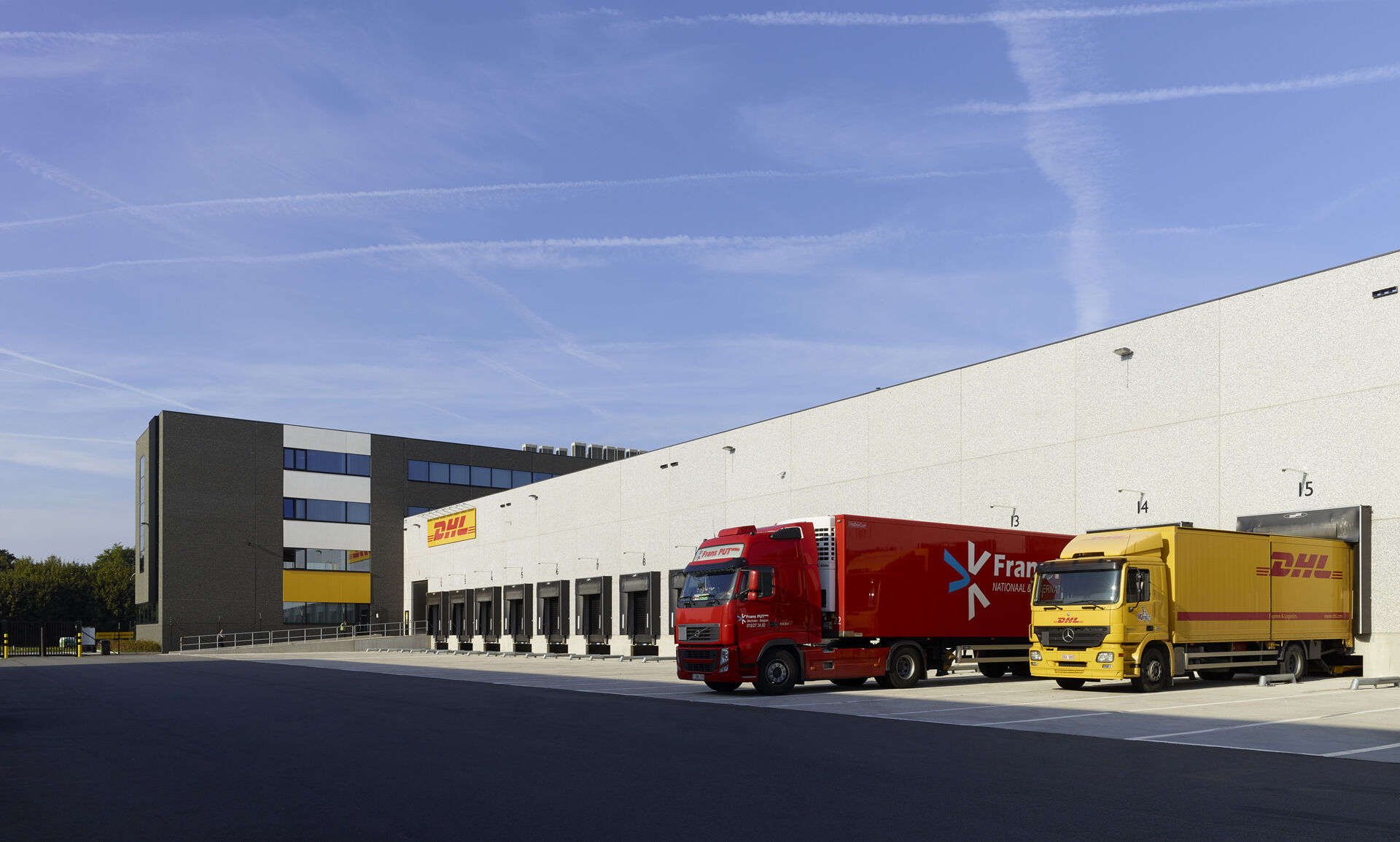 Brucargo 830 DHL 4