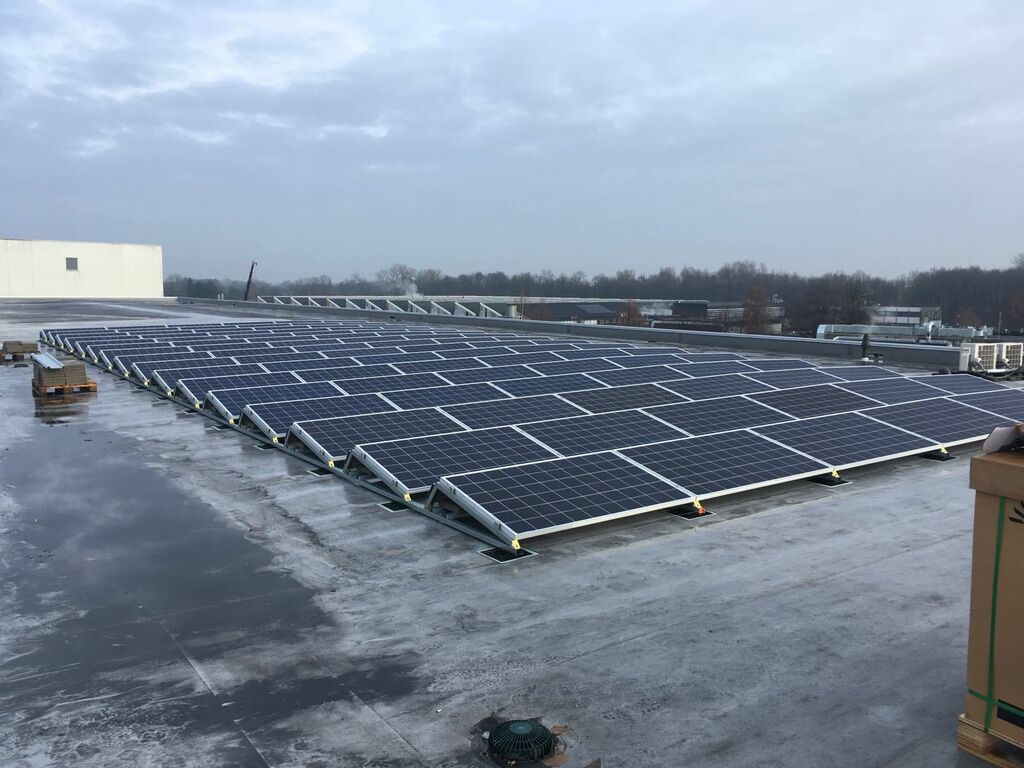 20180115 zonnepanelen bij bas logistics 3
