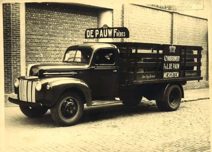 De Pauw old car